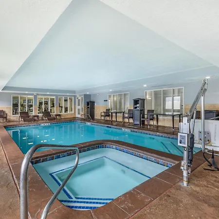 Best Western Plus Airport Inn & Suites-2
