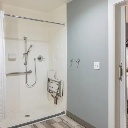 La Quinta By Wyndham Ft. Myers - Sanibel Gateway-3