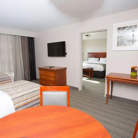 Country Inn & Suites By Radisson, Grand Forks, Nd-2