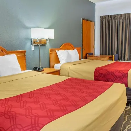 Econo Lodge Inn & Suites-3