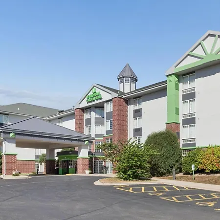Wyndham Garden Madison Fitchburg-3