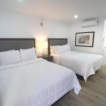 Lamplighter Inn & Suites-3