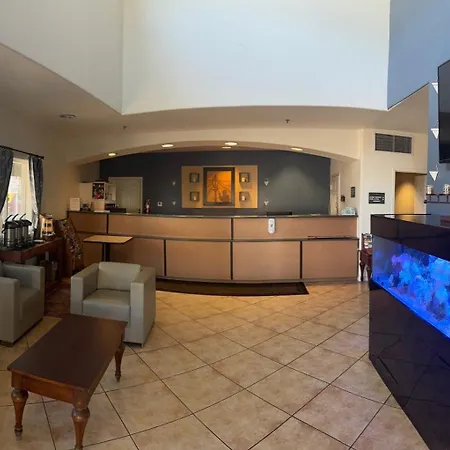 Lamplighter Inn & Suites-2
