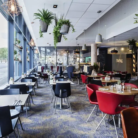 Novotel Edinburgh Centre-3