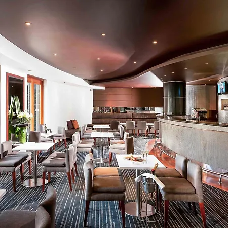Quay West Suites Melbourne-2