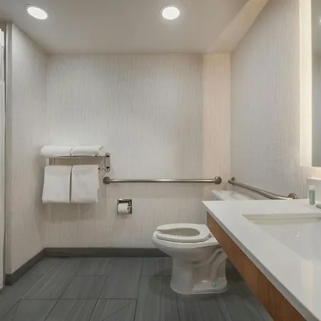 Fairfield Inn & Suites Oakland Hayward-3