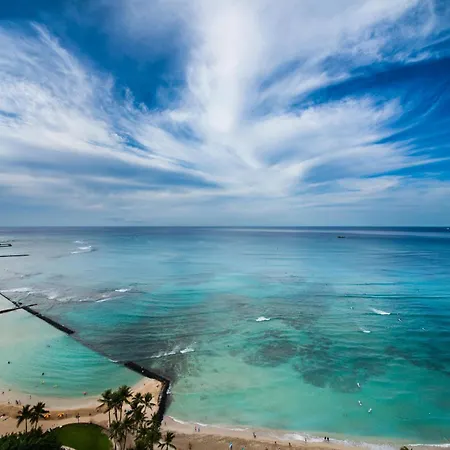 Hyatt Regency Waikiki Beach Resort & Spa-3