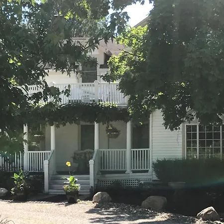 Martha'S Vineyard B & B-3