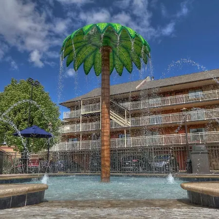 Crossroads Inn & Suites-3