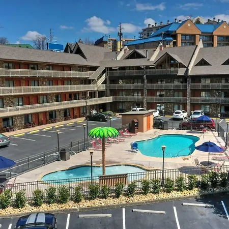 Crossroads Inn & Suites-2