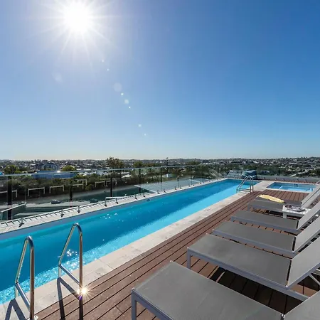 Oaks Brisbane Woolloongabba Suites-3