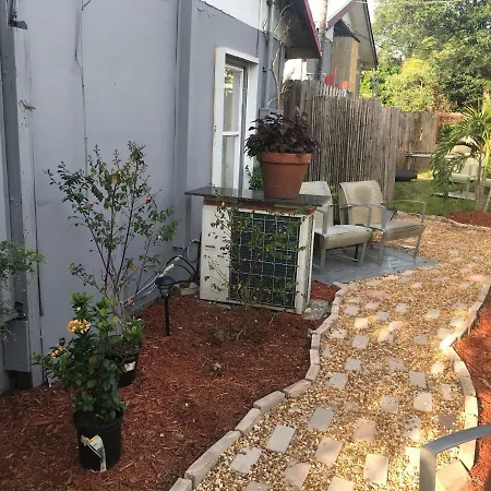 Inn Leather Guest House-Gay Male Only-3