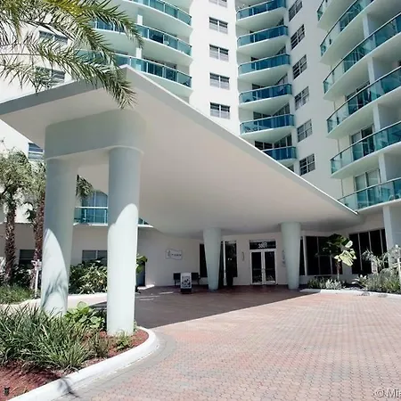 Tides Apt On Hollywood Beach-2