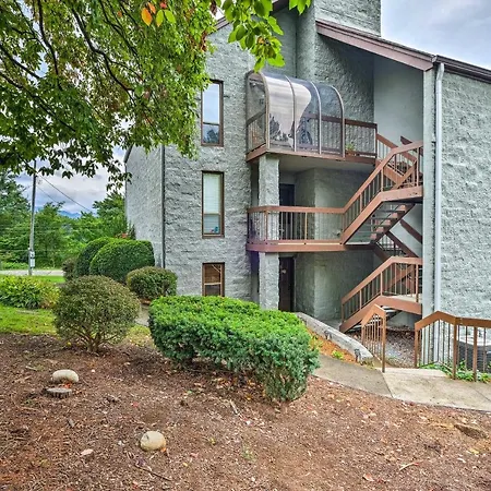 Chalet Village Upper Alpine Condo W/ Pool Access!-2