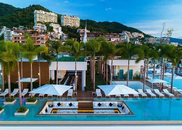 Pier 57 - 510 Luxury Rooftop 2 Bedroom Condo In Romantic Zone Puerto Vallarta