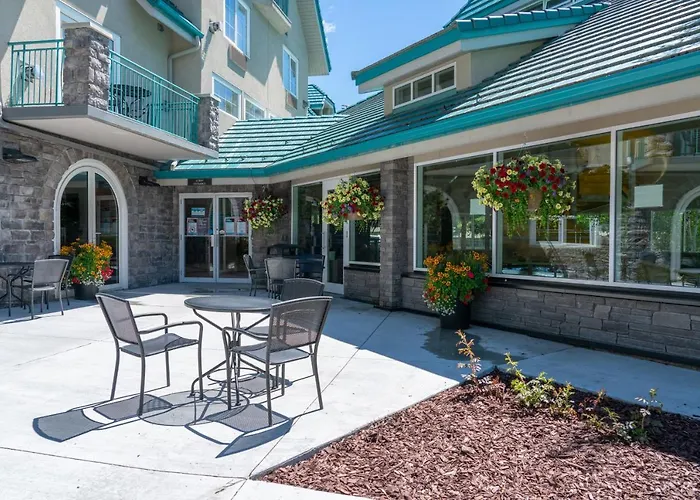 Pocaterra Inn & Waterslide Canmore