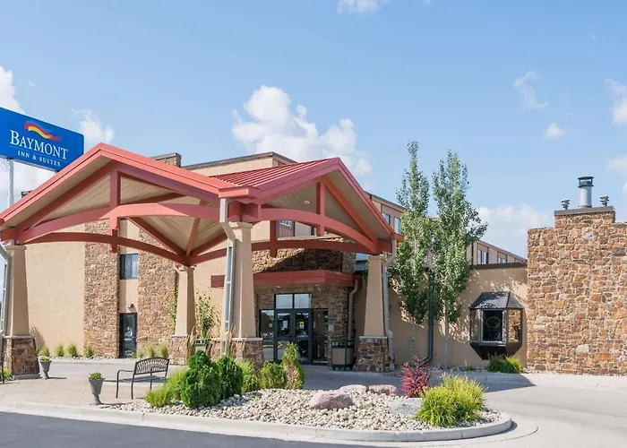Ramada By Wyndham Fargo Hotel