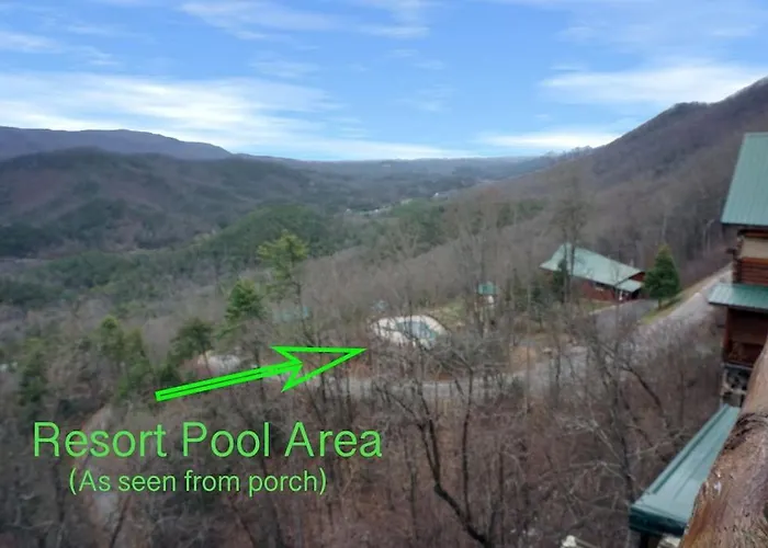 Eagles View, Free Attraction Tickets, Breathtaking Mountain Views, Hot Tub, Wifi!!! Villa Sevierville