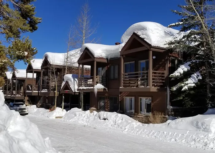 Wildwood Suites Black Bear Condo: Ski-In, Downtown Breck Breckenridge