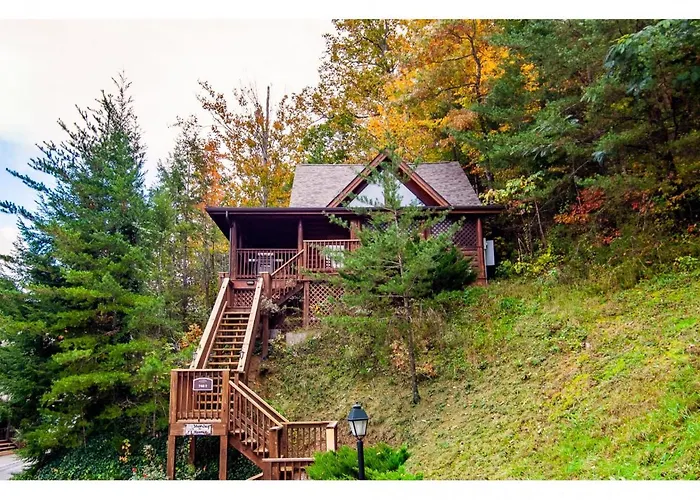 Stairway To Heaven - Hot Tub, Pool, Prime Location Villa Pigeon Forge