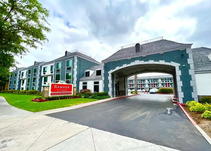 Ramada By Wyndham Anaheim Convention Center Hotel