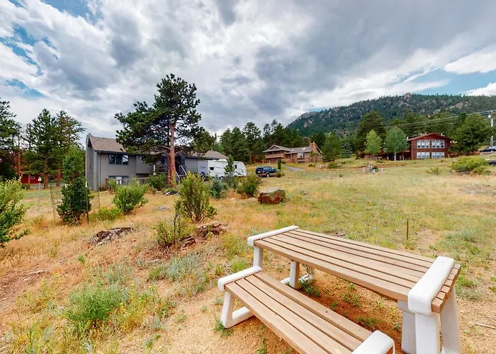 Spacious, Dog-Friendly Home W/Private Hot Tub On Large Deck, Mtn Views, & More Estes Park