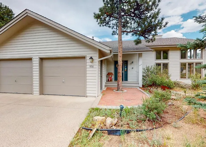 Spacious, Dog-Friendly Home W/Private Hot Tub On Large Deck, Mtn Views, & More Estes Park