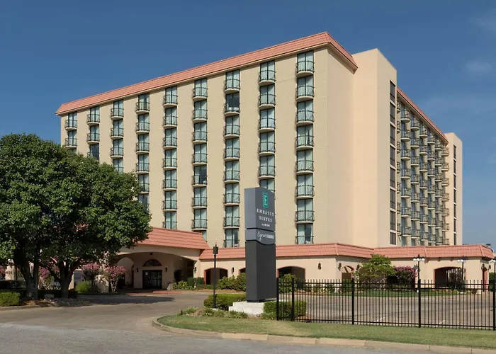 Embassy Suites By Hilton Tulsa I-44