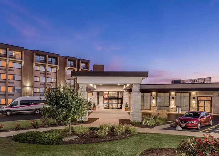 Crowne Plaza Milwaukee Airport By Ihg Hotel