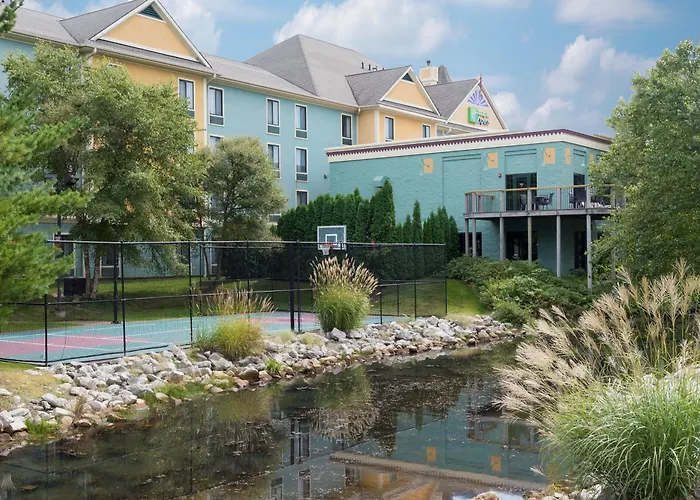 Holiday Inn Express Holland By Ihg