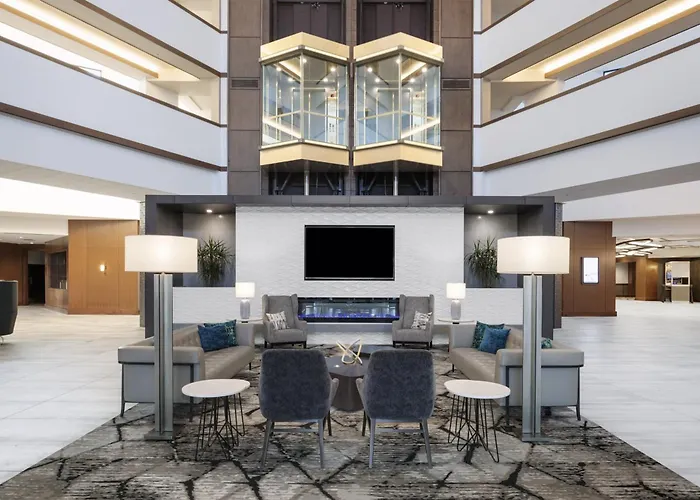 Crowne Plaza Lansing By Ihg Hotel