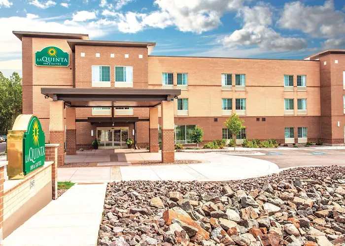 La Quinta By Wyndham Duluth Hotel