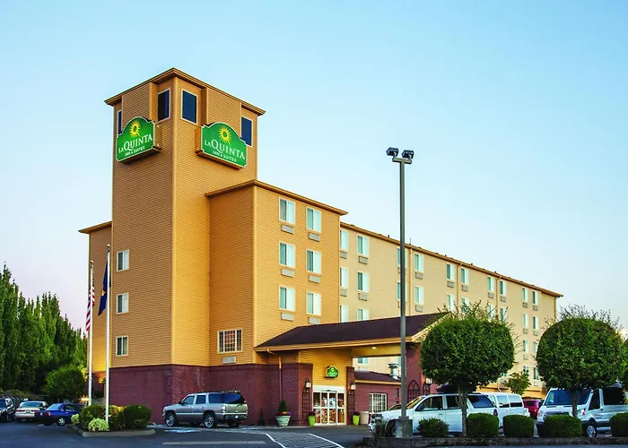 La Quinta By Wyndham Portland Airport Hotel
