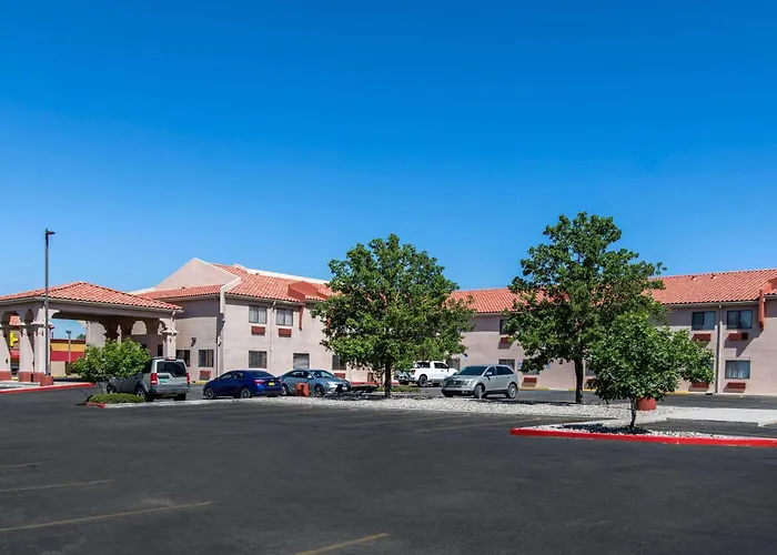 Quality Inn & Suites Albuquerque North Near Balloon Fiesta Park