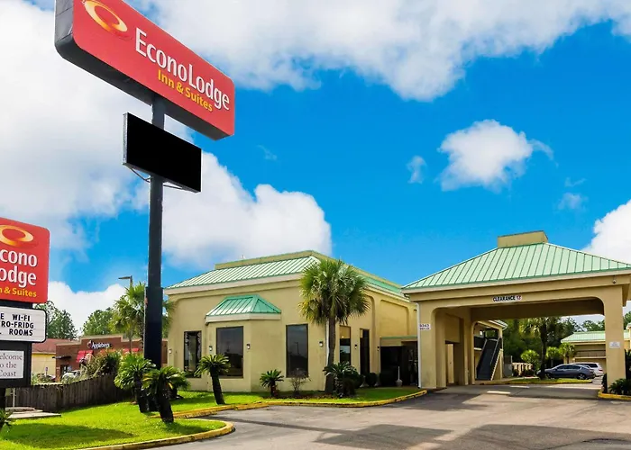 Econo Lodge Inn & Suites Gulfport Airport