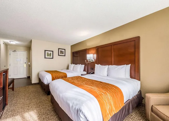 Comfort Inn & Suites Dayton North