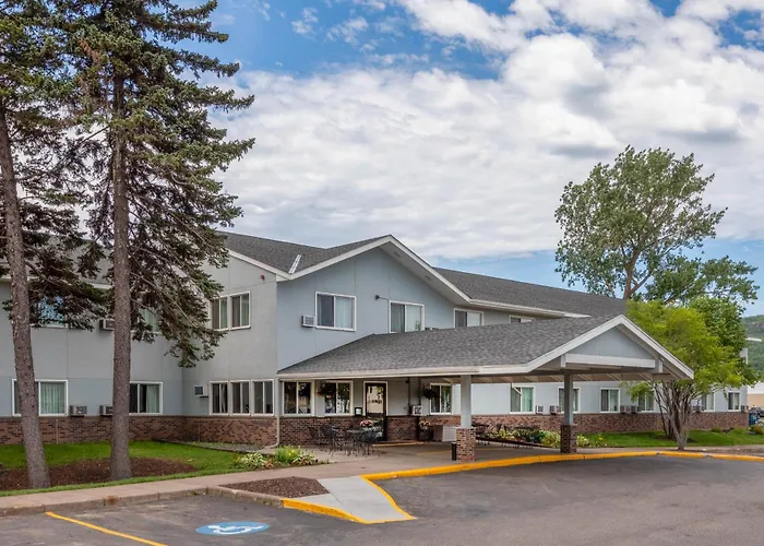 Super 8 By Wyndham Duluth Hotel