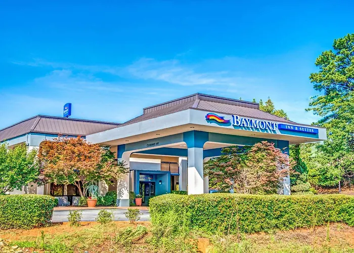 Baymont By Wyndham Mcdonough Hotel