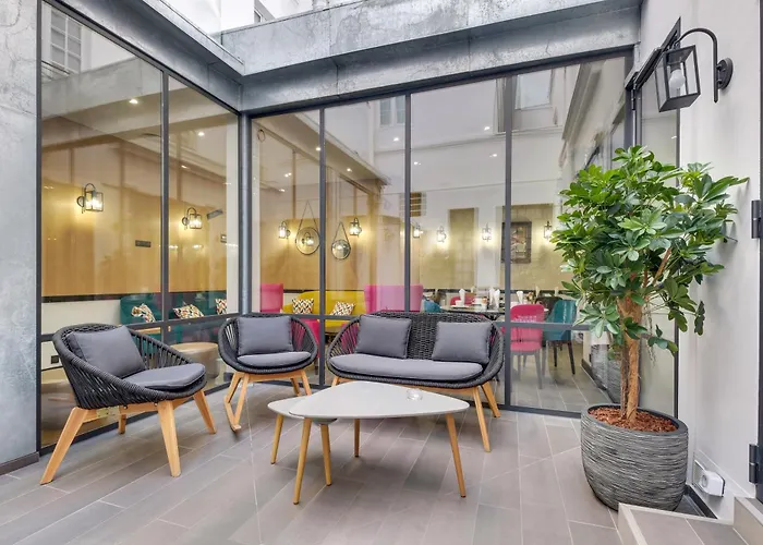 Hotel Lucien & Marinette Paris