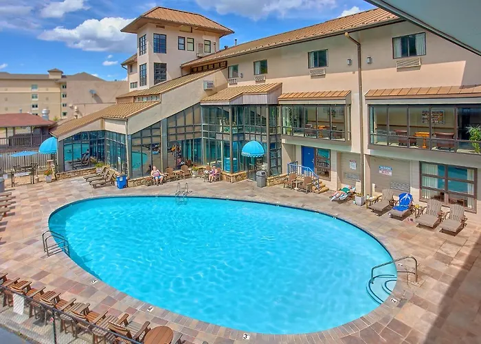 Sidney James Mountain Lodge Gatlinburg