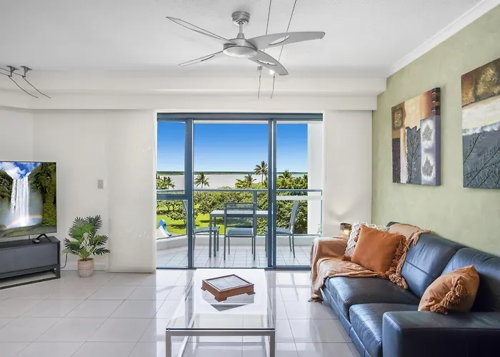 181 The Esplanade Aparthotel Cairns