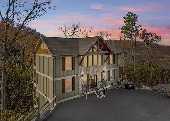Smokey Treats Cabin Gatlinburg