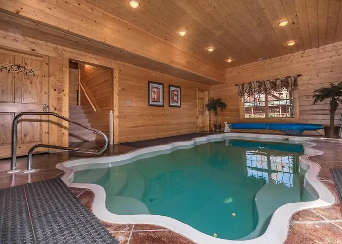 Grace Manor, Private Pool, Free Attraction Tickets For Each Paid Day, Hot Tub, Wifi, Pool Table!!! Villa Sevierville