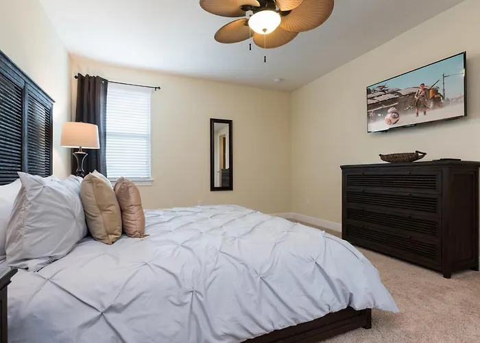 Wilmington Loop 6 Bedroom Luxury Villa With Pool And Spa Orlando