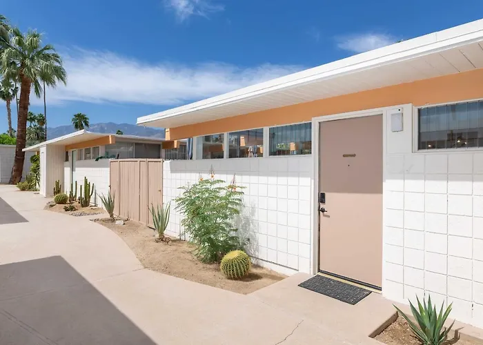 Modern Bungalow In Historic Ocotillo Lodge! Palm Springs