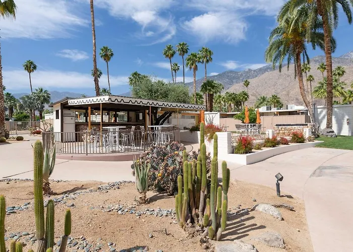 Modern Bungalow In Historic Ocotillo Lodge! Palm Springs