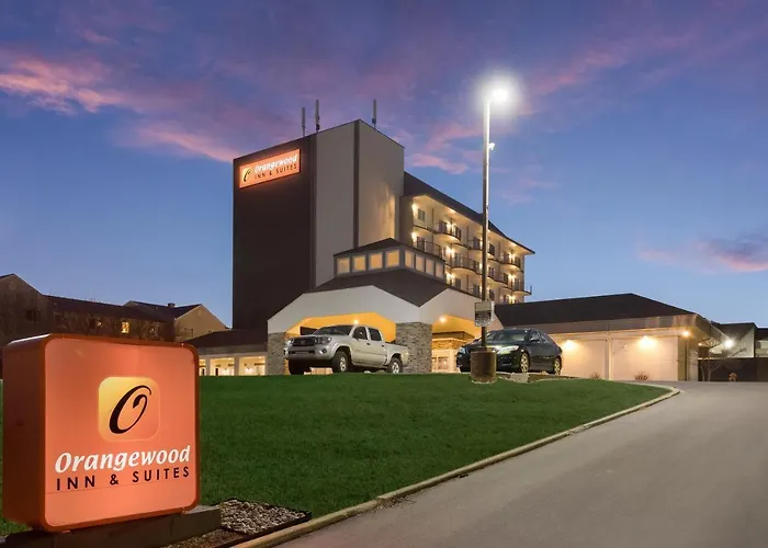 Orangewood Inn & Suites Kansas City Airport