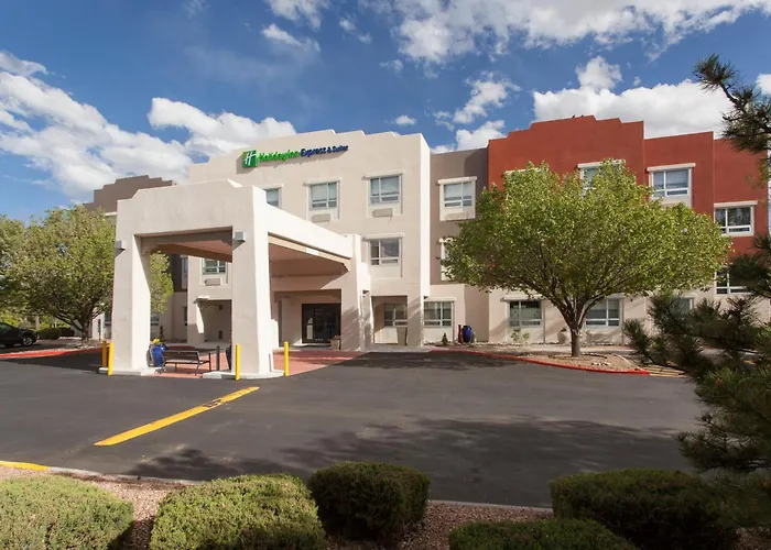 Holiday Inn Express & Suites Santa Fe
