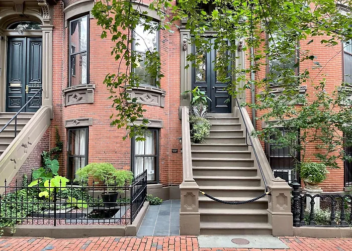Clarendon Square Bed & Breakfast Boston