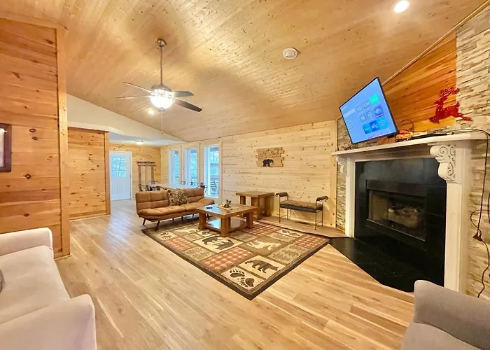 Lazy Bear Cabin Sevierville